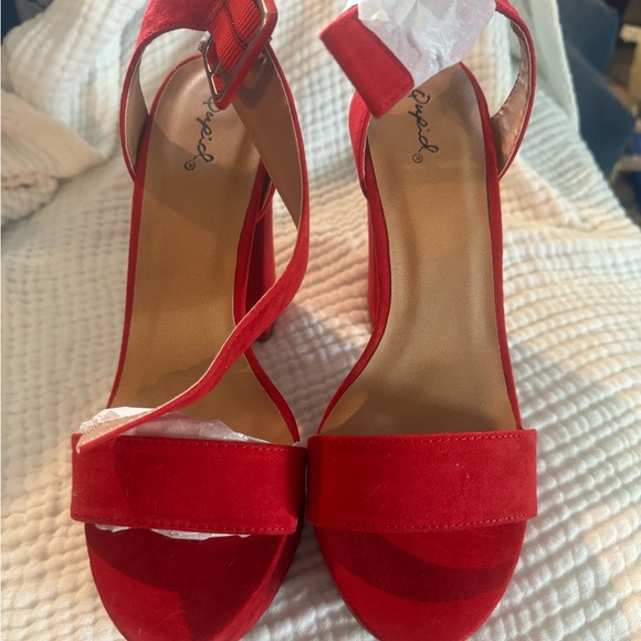 ❤️👠 Red Platform Taper Heels 👠 ❤️ - Picture 6 of 6